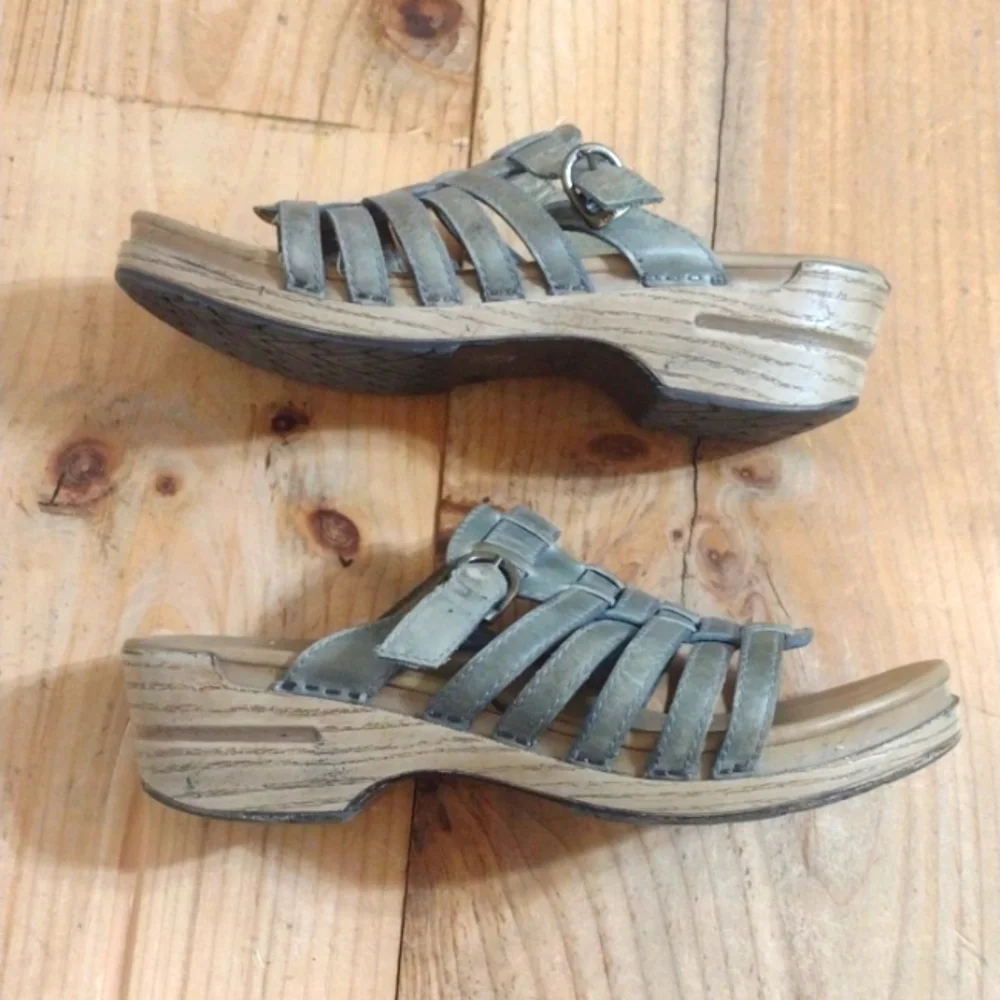 Dansko Marion Green Leather Open Toe Platform Clog Sandals Size 41